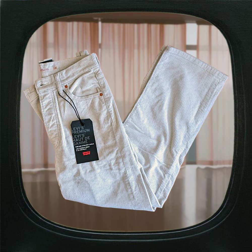 nwt levi's cream corduroy pants